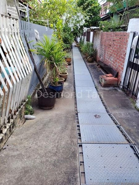 5 Bed Terraced House (Landed) for Sale in LHK 3 - Image 12