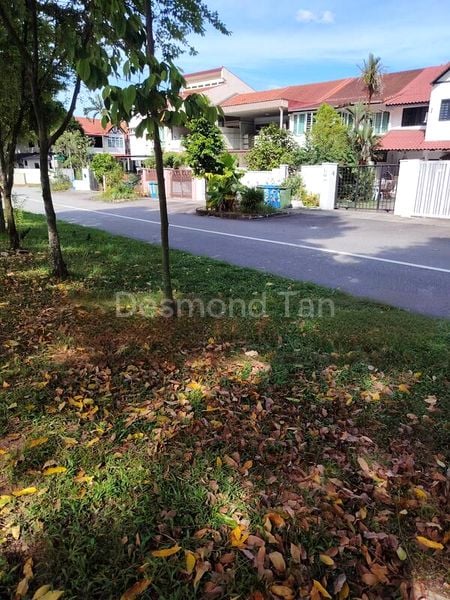 5 Bed Terraced House (Landed) for Sale in LHK 3 - Image 5