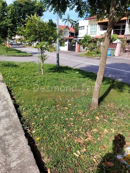 5 Bed Terraced House (Landed) for Sale in LHK 3 - Image 2