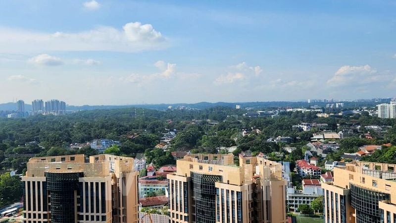 3 Bed Condo for Rent in  Echelon - Image 10