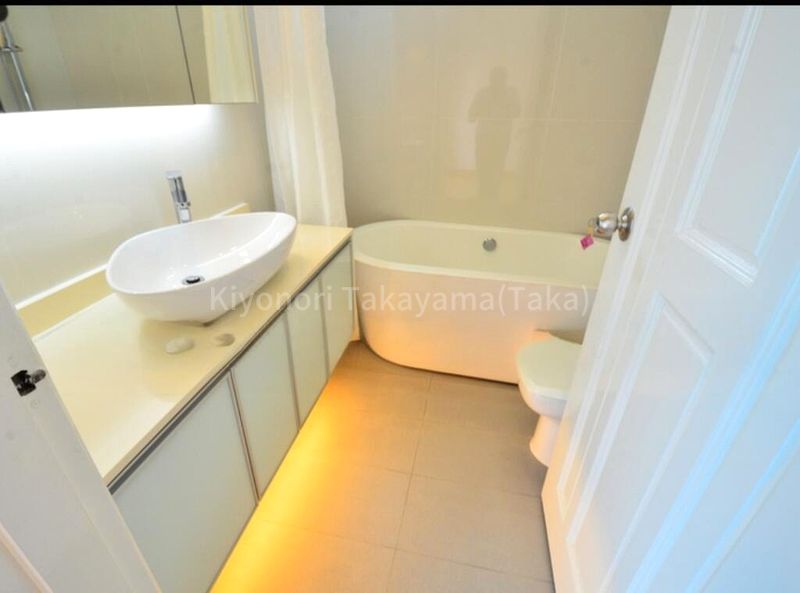 5 Bed Condo for Rent in  Spring Grove - Image 2