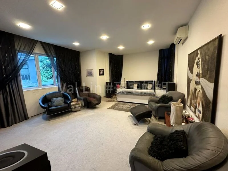 7 Bed Bungalow (Landed) for Sale in  Kim Lin Park - Image 6