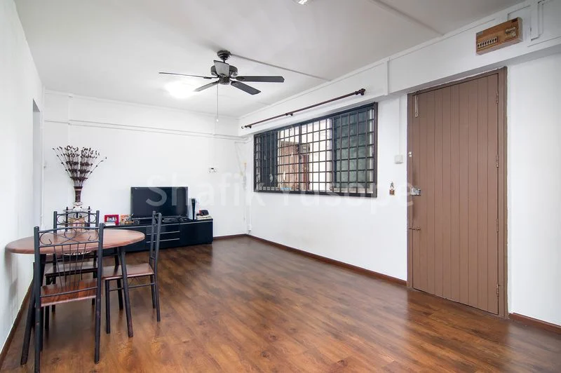 4 Room (4S) HDB for Sale in  609 Yishun Street 61 - Image 2