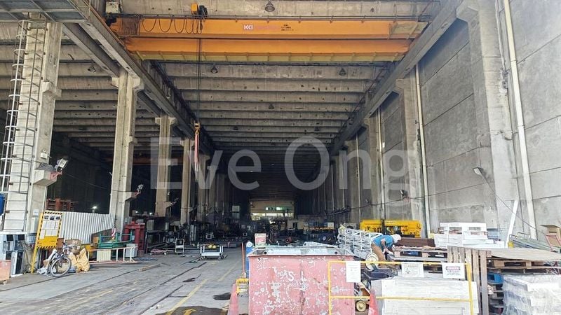 Factory / Workshop (B2) for Sale: Benoi / High Ceiling / Open Yard - Image 5