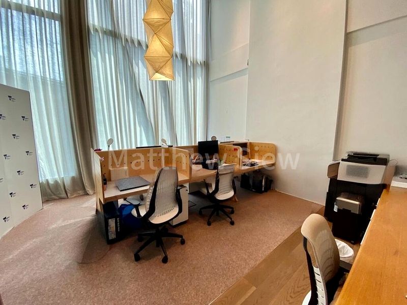 Office for Rent: Tahir Building - Image 5