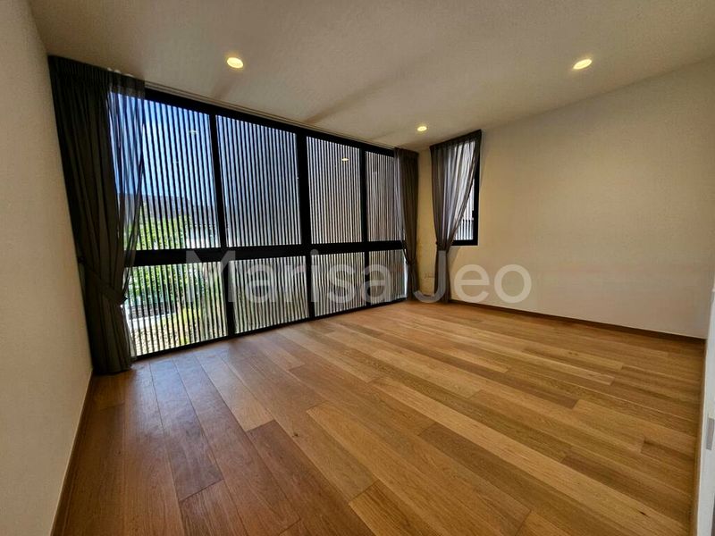 5 Bed Semi-Detached House (Landed) for Sale in  Hong Kong Park - Image 6
