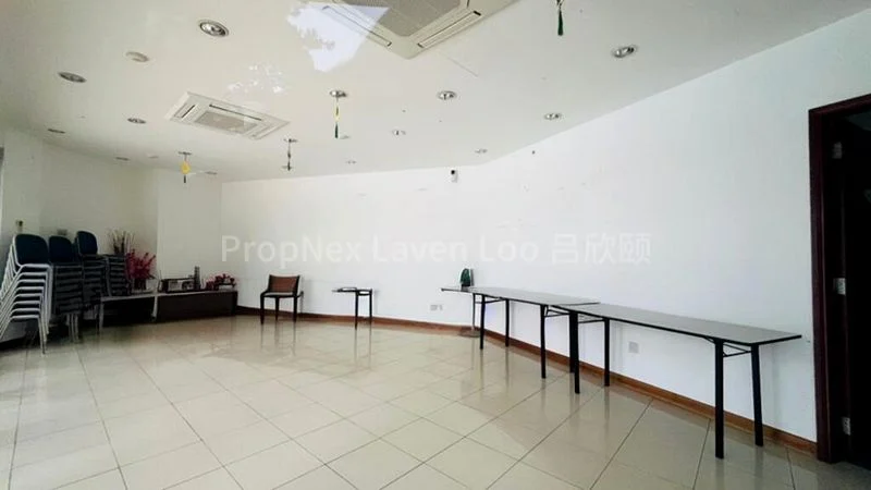 Master Room (Condo) for Rent in  D'manor - Image 4