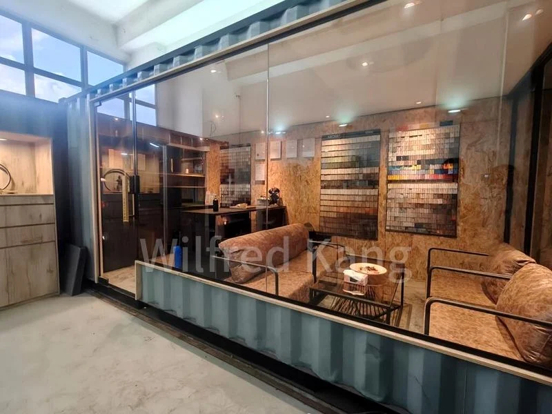 Light Industrial (B1) for Rent: Eldix - Image 1