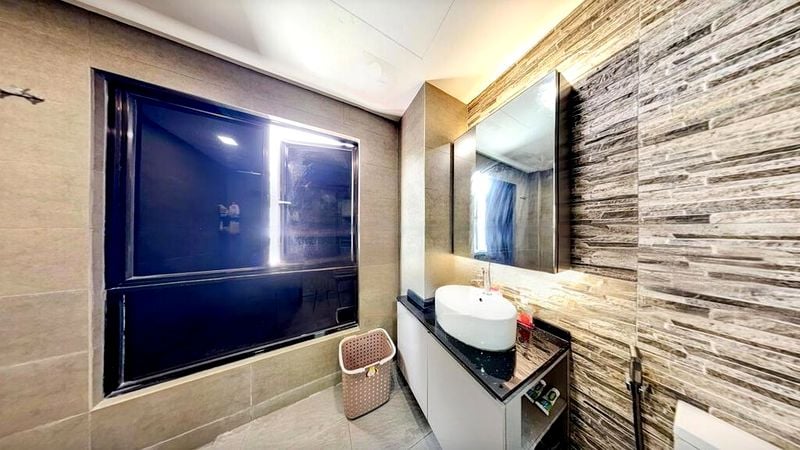 3 Bed Terraced House (Landed) for Sale in  Windy Heights - Image 2