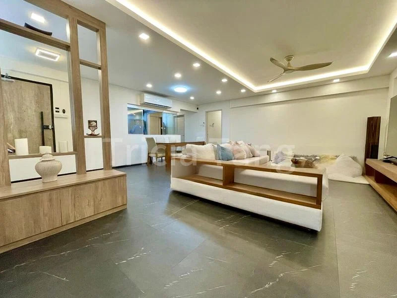 Executive HDB for Rent in  497D Tampines Street 45 - Image 2