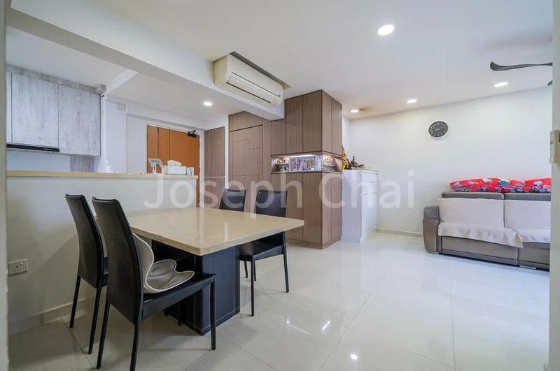 4 Room (4A) HDB for Sale in  274B Compassvale Bow - Image 3