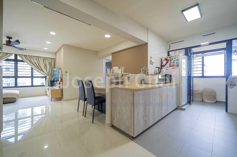 4 Room (4A) HDB for Sale in  274B Compassvale Bow - Image 4