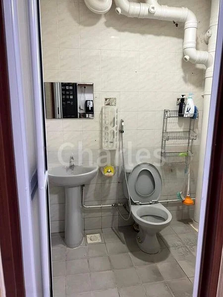 Room (HDB) for Rent in  451 Choa Chu Kang Avenue 4 - Image 1