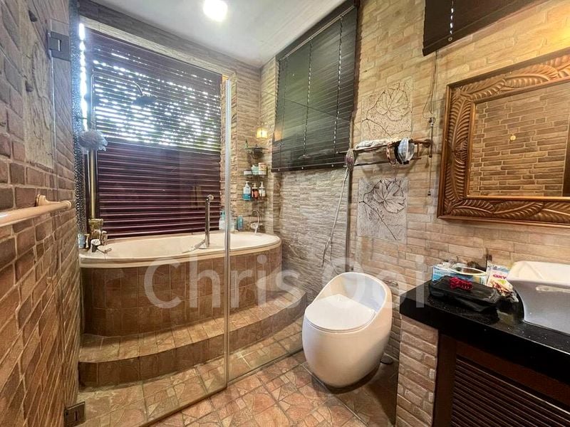 6 Bed Semi-Detached House (Landed) for Sale in  Sembawang Straits Estate - Image 7