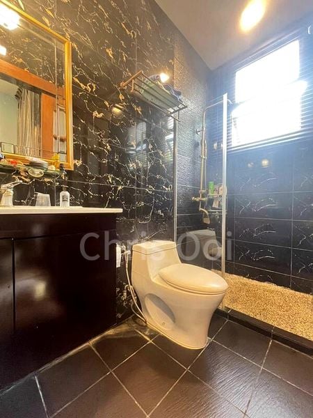 6 Bed Semi-Detached House (Landed) for Sale in  Sembawang Straits Estate - Image 8