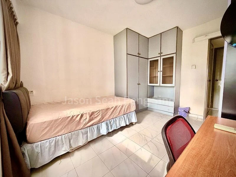 Common Room (HDB) for Rent in  861 Tampines Avenue 5 - Image 1