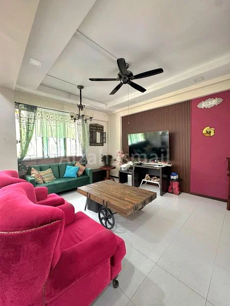 4 Room (4A) HDB for Sale in  347 Tampines Street 33 - Image 2
