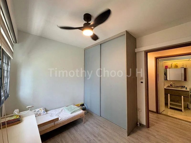 4 Room (4A) HDB for Sale in  409C Northshore Drive - Image 6