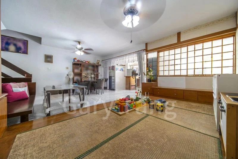 5 Bed Terraced House (Landed) for Sale in  Clementi Avenue 3 - Image 3