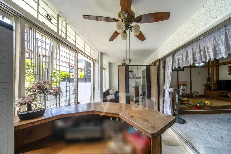 5 Bed Terraced House (Landed) for Sale in  Clementi Avenue 3 - Image 2