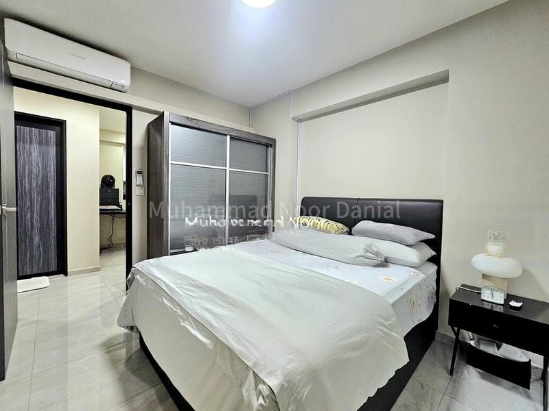 5 Room (5I) HDB for Sale in  684B Edgedale Plains - Image 9