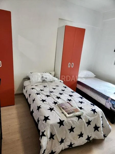 Common Room (HDB) for Rent in  8 Jalan Kukoh - Image 1