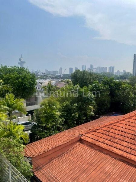 6 Bed Semi-Detached House (Landed) for Sale in  Holland Grove Drive - Image 7