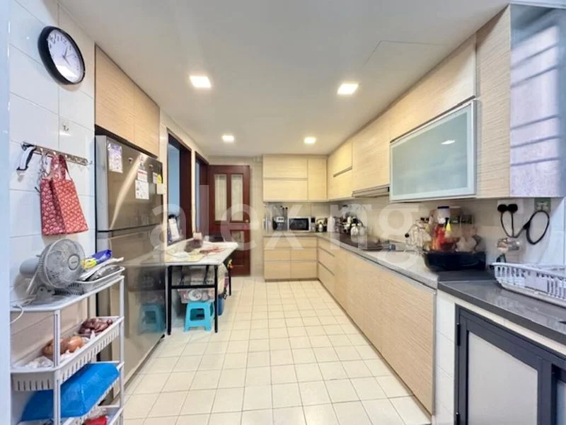 3 Bed Condo for Sale in Carissa Park Condominium - Image 4