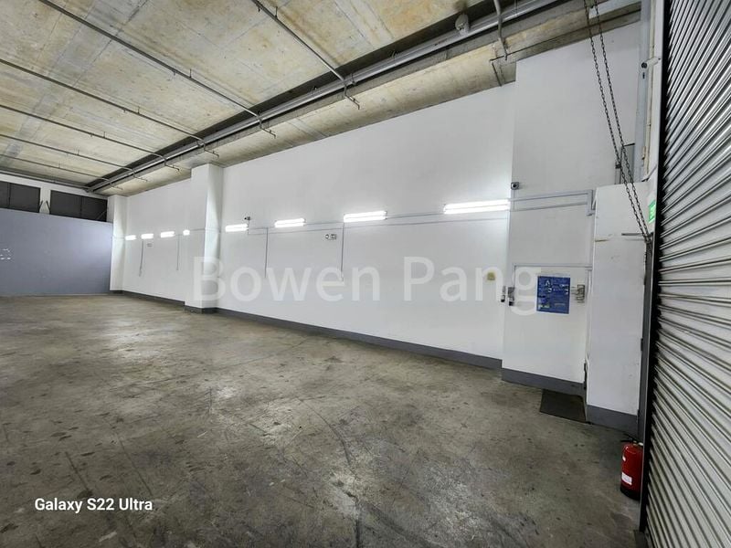 Light Industrial (B1) for Rent: The Westcom - Image 3