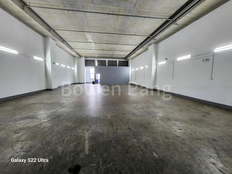 Light Industrial (B1) for Rent: The Westcom - Image 4