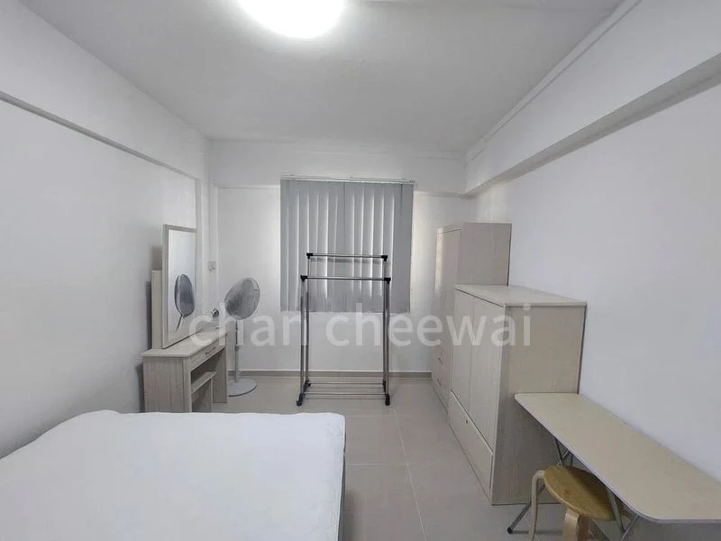 Common Room (HDB) for Rent in 166 Woodlands Street 13 - Image 1