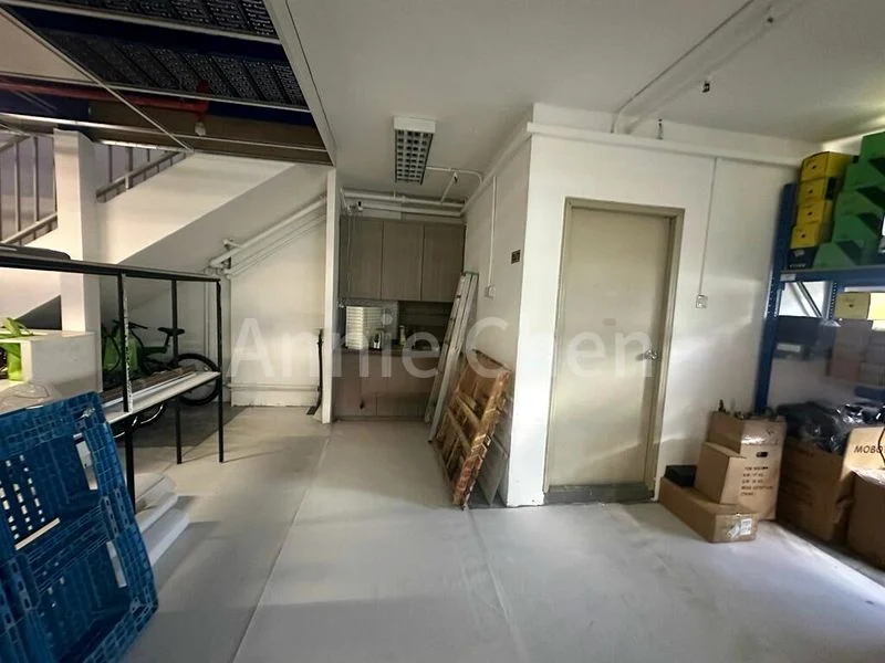 Light Industrial (B1) for Rent: "Unity Centre - Image 4