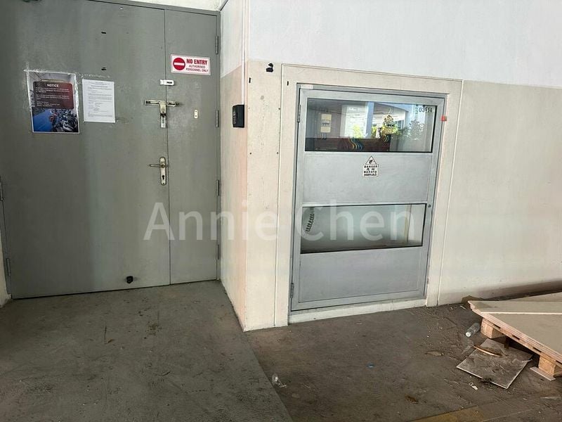 Light Industrial (B1) for Rent: "Unity Centre - Image 11