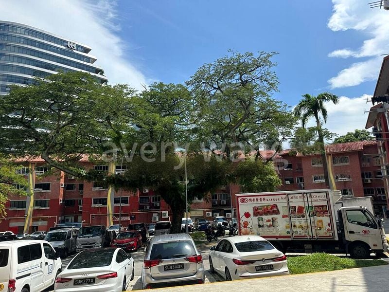 Other Retail for Rent: 42 Holland Drive - Image 2