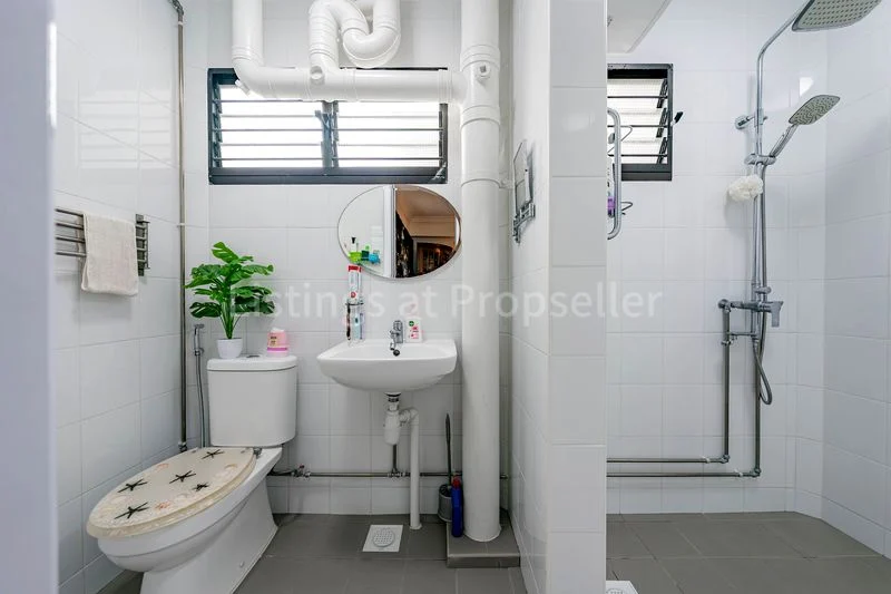 Jumbo HDB for Sale in 419 Woodlands Street 41 - Image 10