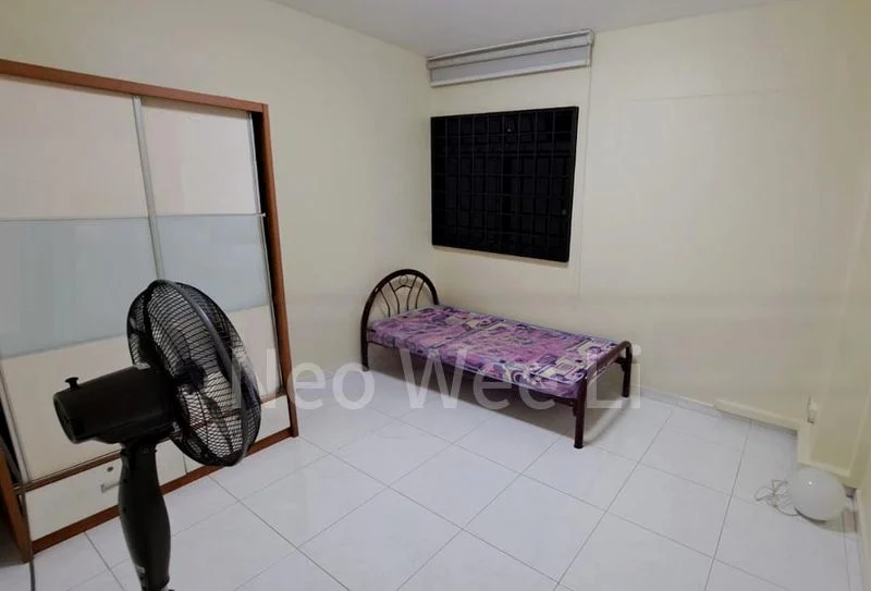 Common Room (HDB) for Rent in  891B Woodlands Drive 50 - Image 12