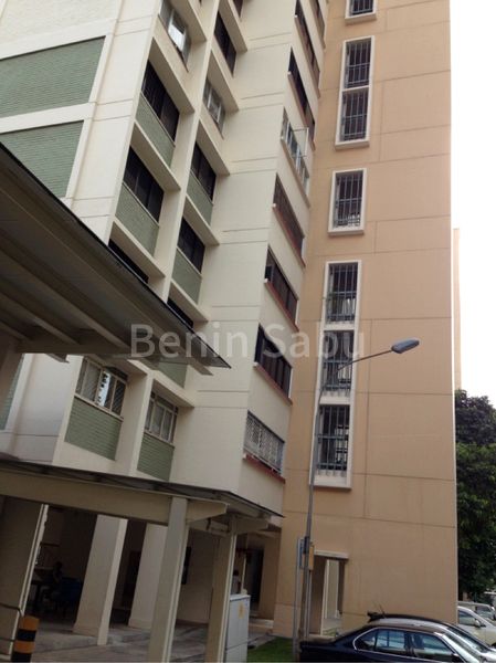 Common Room (HDB) for Rent in  215 Serangoon Avenue 4 - Image 5