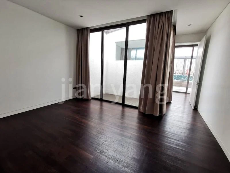 3 Bed Condo for Rent in Lloyd Sixtyfive - Image 5