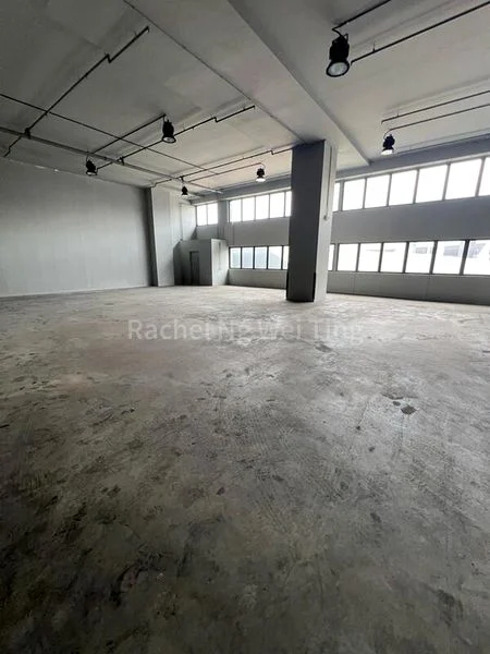 Factory / Workshop (B2) for Sale: Carros Centre - Image 1
