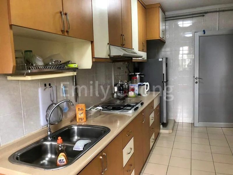 4 Room (4A) HDB for Rent in  120A Kim Tian Place - Image 4