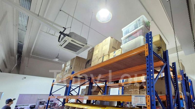 Light Industrial (B1) for Rent: Wcega Plaza - Image 11