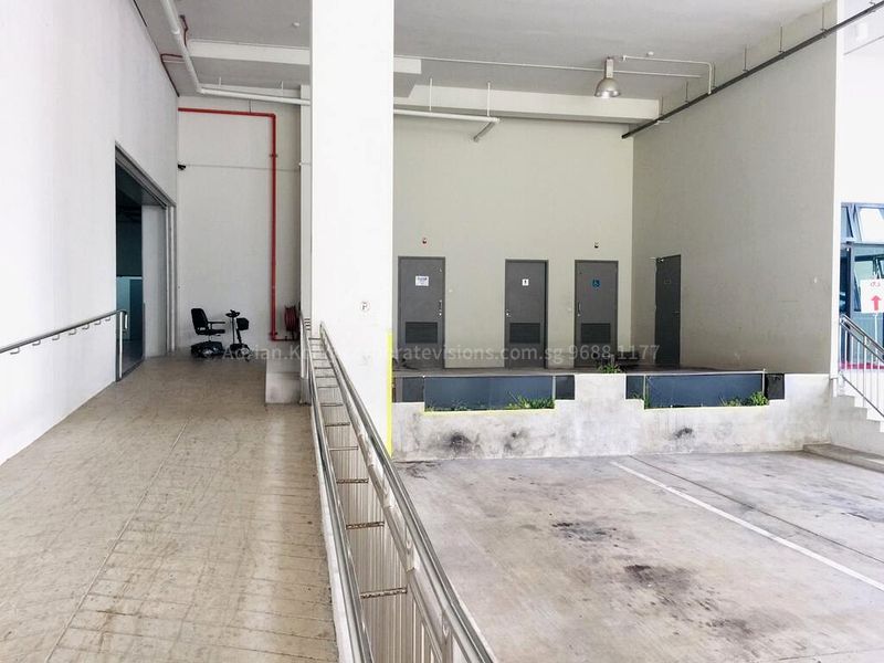 Light Industrial (B1) for Rent: ONE NORTH COMMONWEALTH MRT Business Space; near Holland V, near City. 4 minutes' walk to MRT, fitted or bare. - Image 2