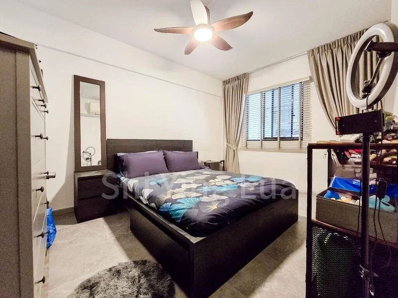 Room (HDB) for Rent in  215 Tampines Street 23 - Image 2