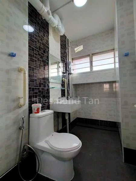 4 Room (4A) HDB for Rent in  759 Pasir Ris Street 71 - Image 9