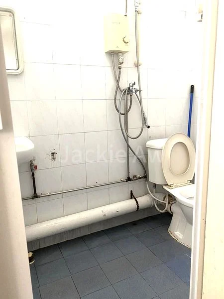 Common Room (Landed) for Rent in  Hoe Chiang Road - Image 3