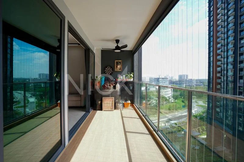 3 Bed Condo for Sale in  Normanton Park - Image 2