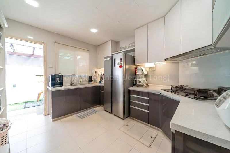 4 Bed Terraced House (Landed) for Sale in  Serangoon Avenue 3 - Image 6