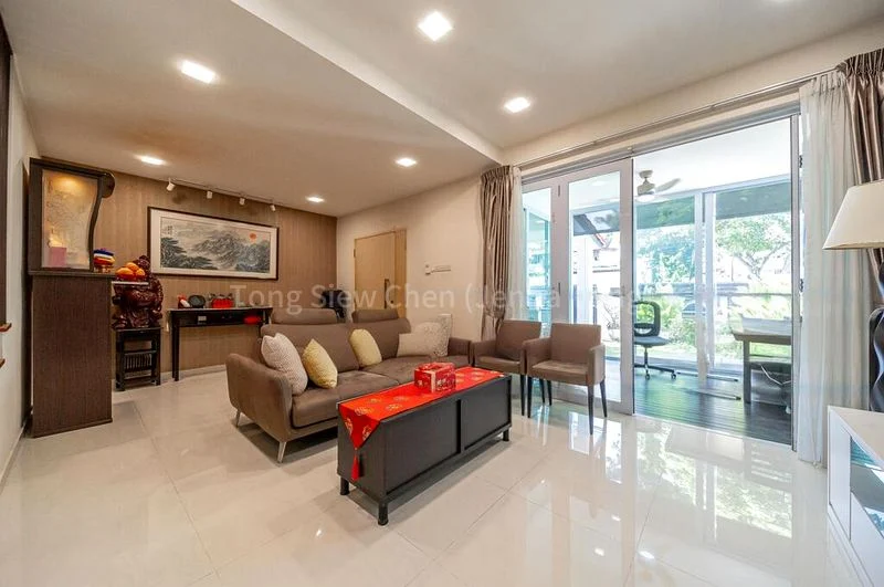 4 Bed Terraced House (Landed) for Sale in  Serangoon Avenue 3 - Image 4