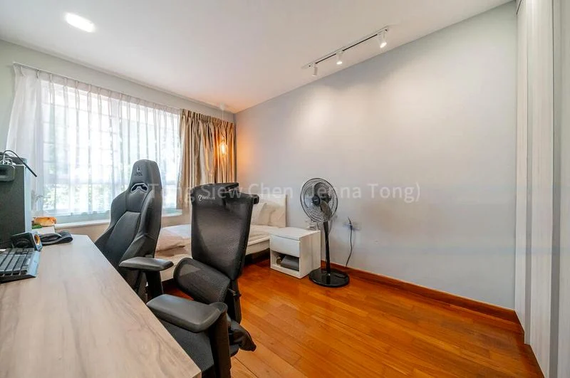 4 Bed Terraced House (Landed) for Sale in  Serangoon Avenue 3 - Image 16