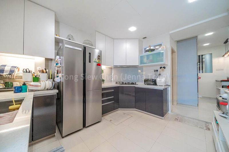 4 Bed Terraced House (Landed) for Sale in  Serangoon Avenue 3 - Image 7